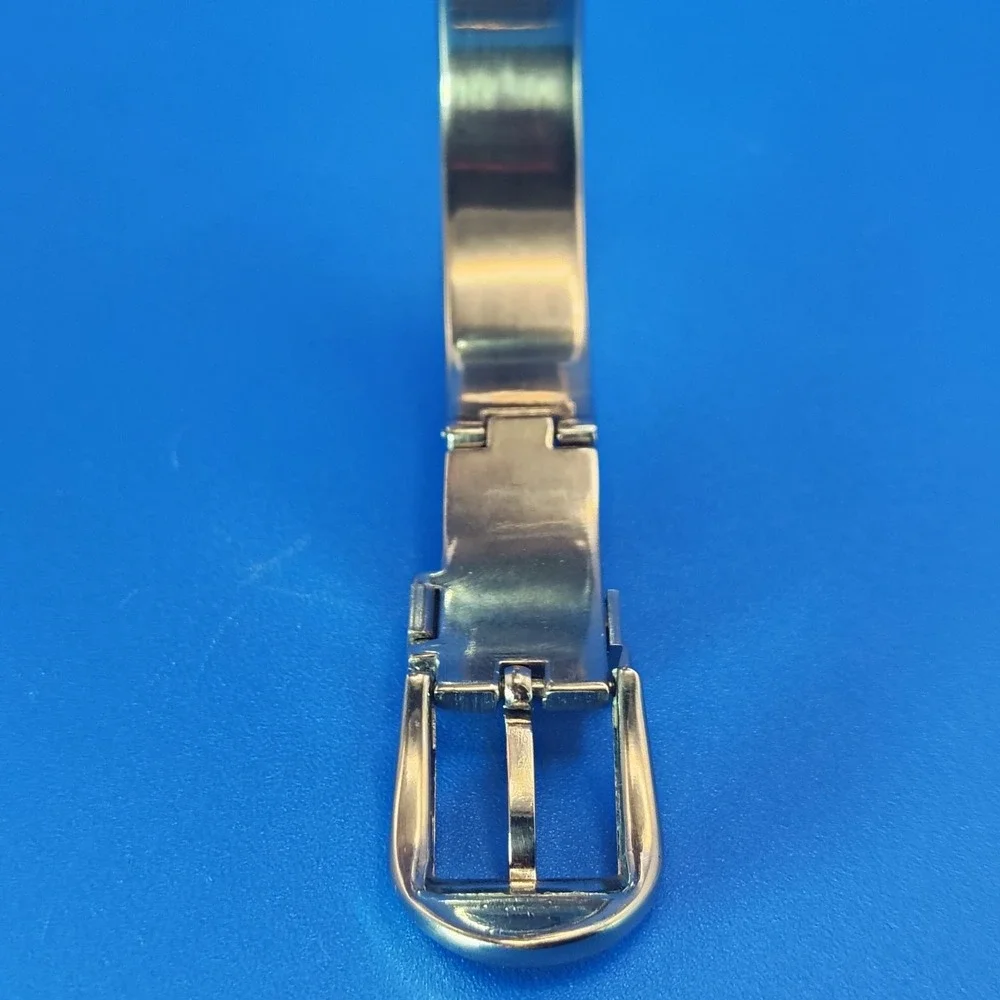 Vintage 1990 GUCCI Bangel Swiss Made‎ Women's Quartz Luxury Watch SS Strap Resto